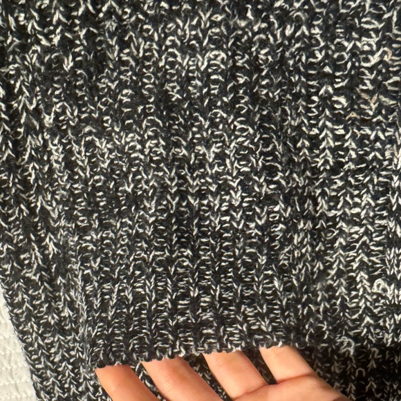 Takeout women’s knit cardigan size large - Picture 6 of 6